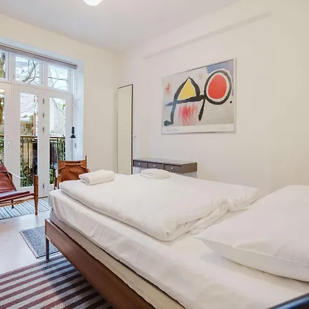 Lägenhet Bright & Charming 3-room