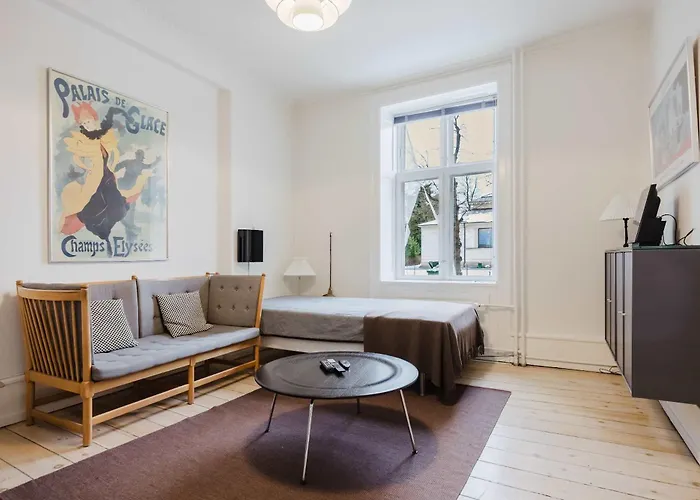 Bright & Charming 3-room Apartamento