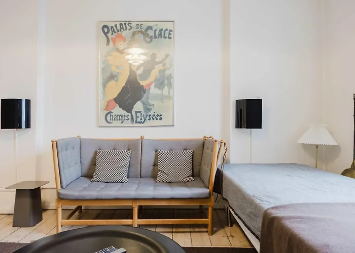 Bright & Charming 3-room Apartamento