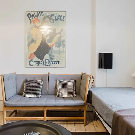 Bright & Charming 3-room شقة